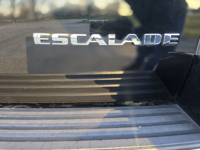 Cadillac Escalade 2013 price $14,995