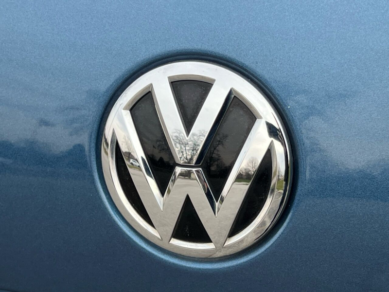 Volkswagen Jetta 2015 price $8,995