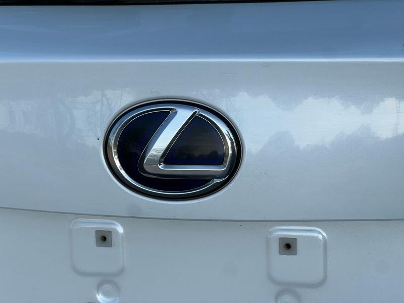Lexus CT 200h 2012 price $13,995