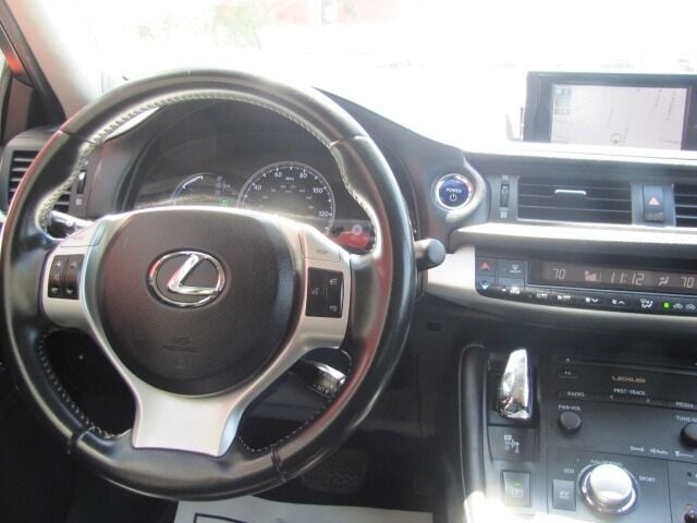 Lexus CT 200h 2013 price $16,995
