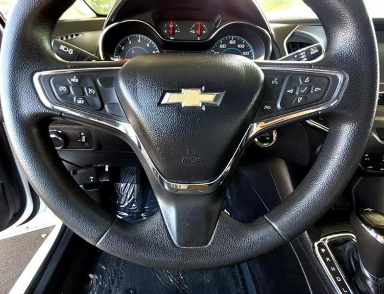 Chevrolet Cruze 2017 price $10,195