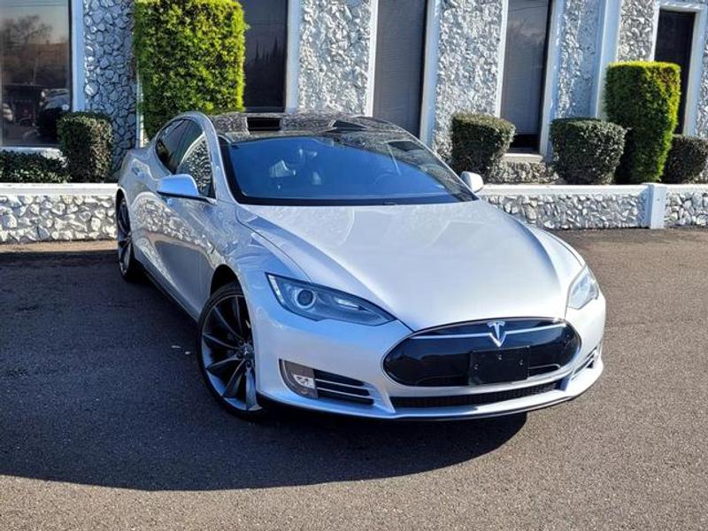 Tesla Model S 2013 price $17,595