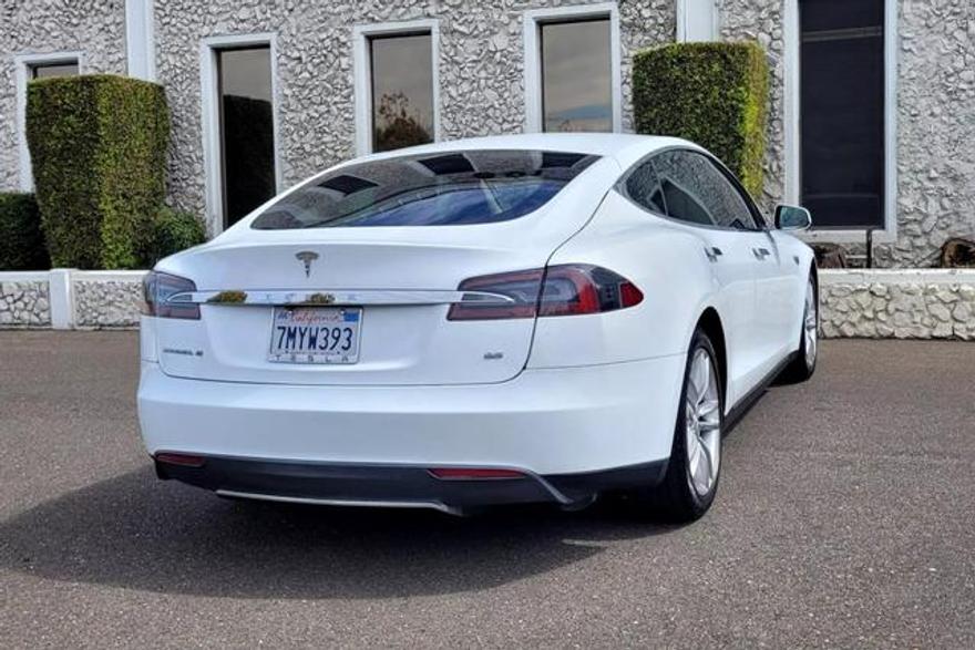 Tesla Model S 2013 price $15,695
