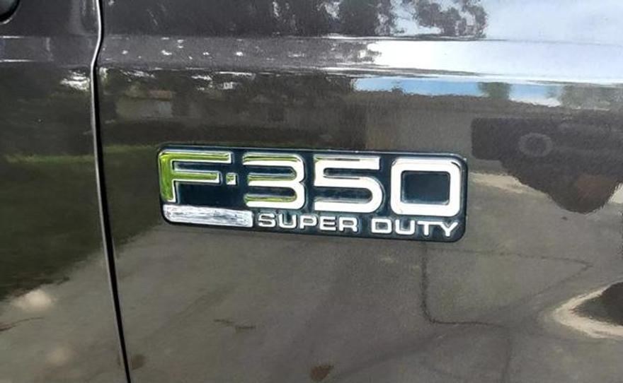 Ford F350 Super Duty Crew Cab 2004 price $26,995