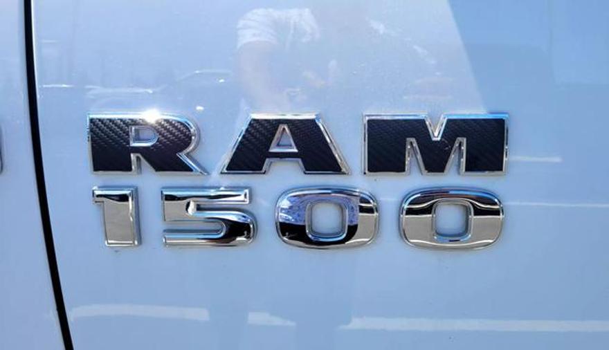 Ram 1500 Crew Cab 2015 price $24,995