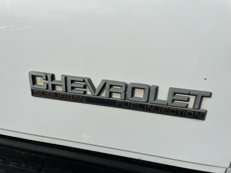 Chevrolet Suburban 1993 price $3,999