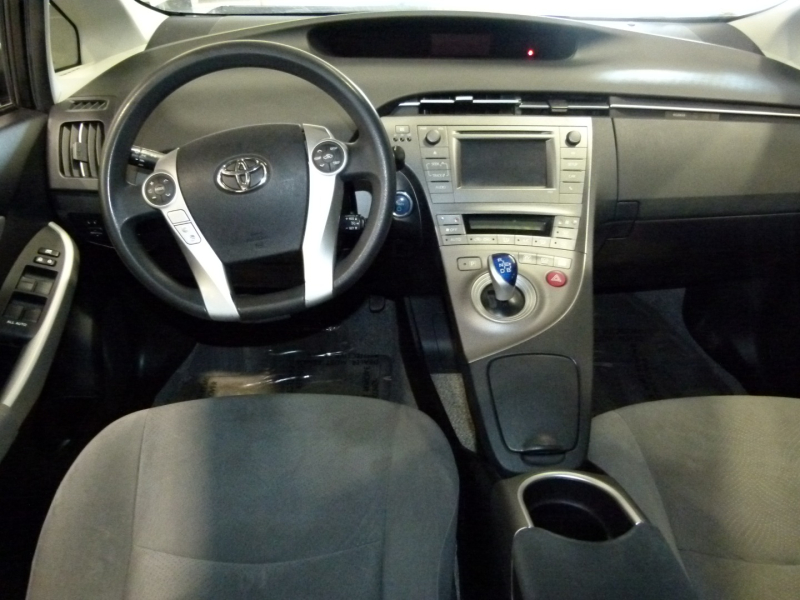Toyota Prius 2012 price $8,000