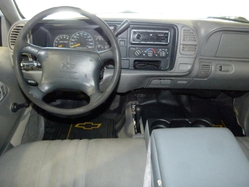 Chevrolet Suburban 1997 price $4,900
