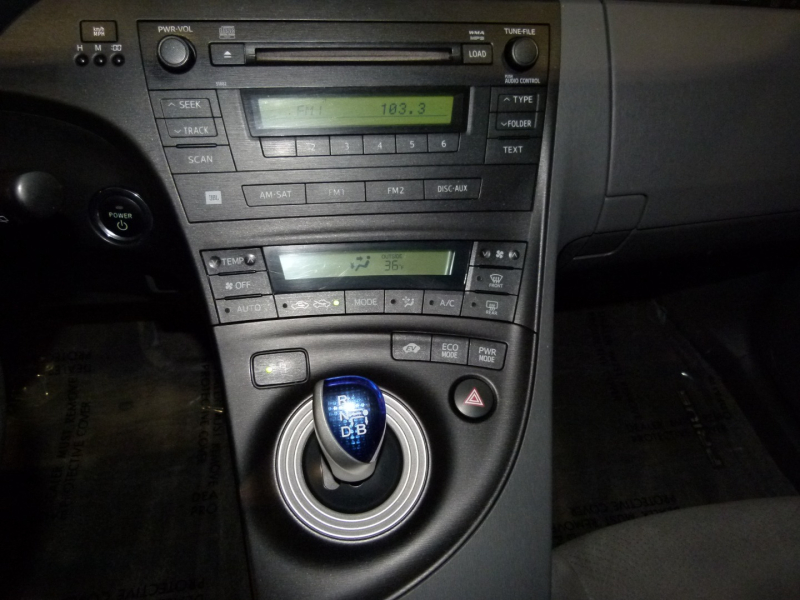 Toyota Prius 2010 price $9,300
