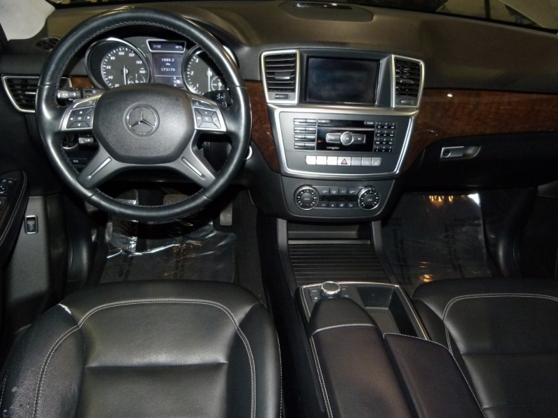 Mercedes-Benz M-Class 2012 price $9,900