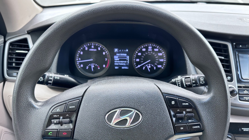 Hyundai Tucson 2017 price $12,900