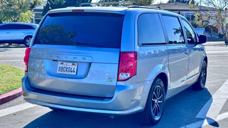 Dodge Grand Caravan 2018 price $9,900