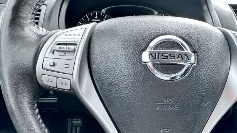 Nissan Altima 2016 price $9,900
