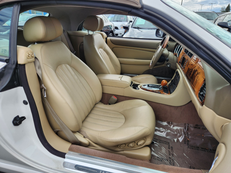 Jaguar XK8 CONVERTIBLE - LOW MILEAGE FOR THE YEAR - NAVI 2005 price $9,988