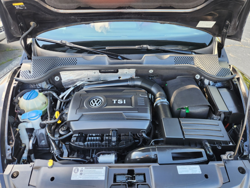 Volkswagen BEETLE R-LINE - TURBO - NAVI - 2014 price $15,988