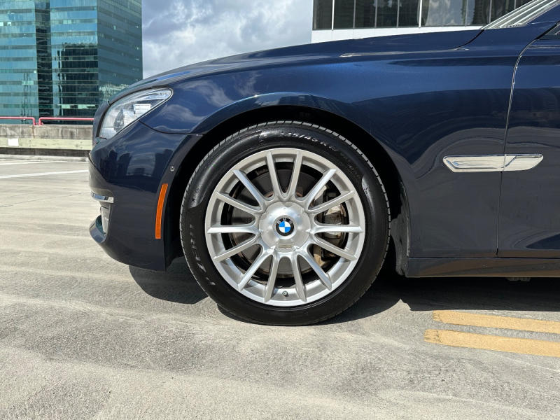 BMW 7-Series 2015 price $21,499