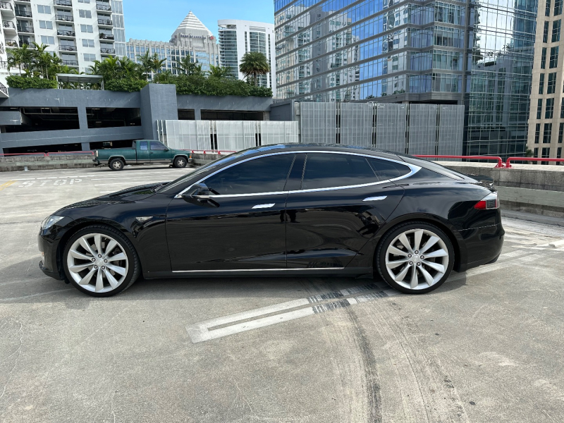 Tesla Model S 2013 price $18,499