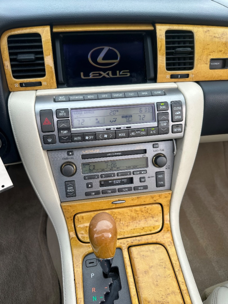 Lexus SC 430 2002 price $14,450