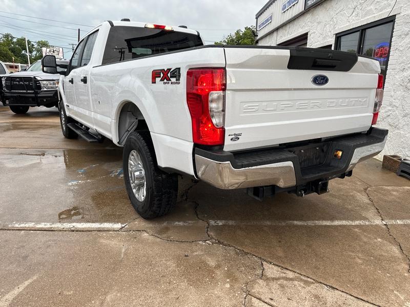 Ford Super Duty F-350 SRW 2022 price Call for Pricing.