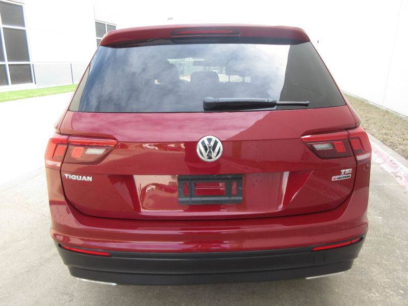 Volkswagen Tiguan 2018 price $15,990