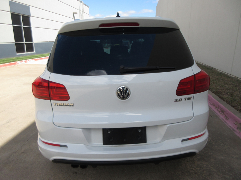 Volkswagen Tiguan 2015 price $12,990