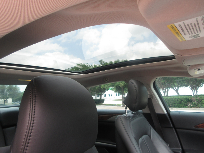Lincoln MKZ 2013 price $10,990