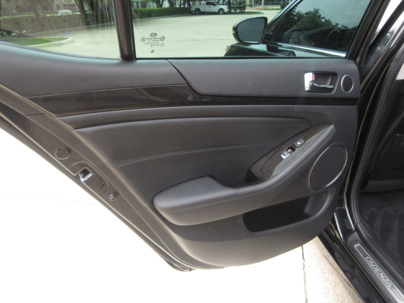 Kia Cadenza 2014 price $11,990