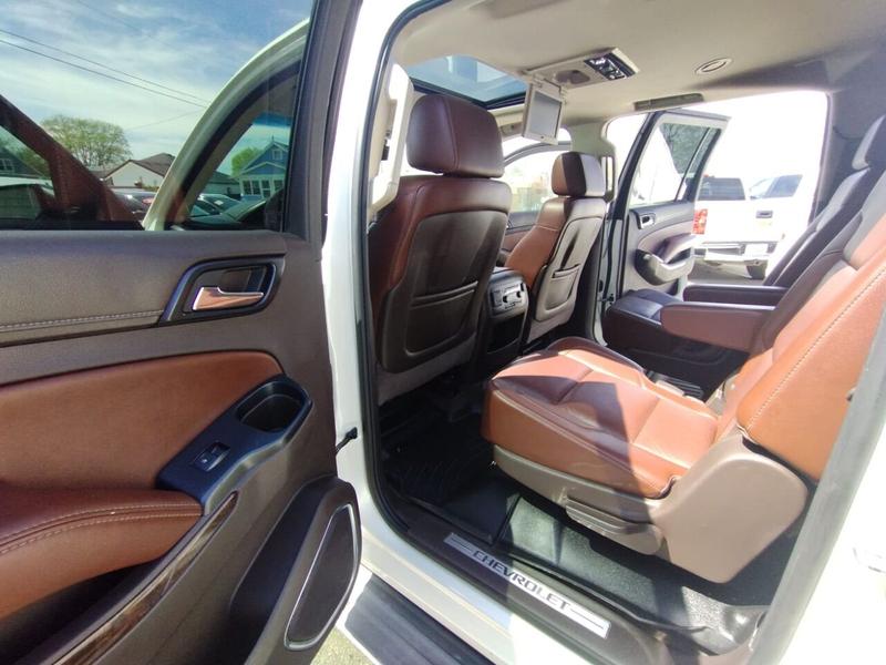 Chevrolet Suburban 2015 price $21,995