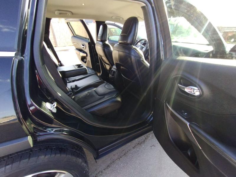 Jeep Cherokee 2020 price $15,995