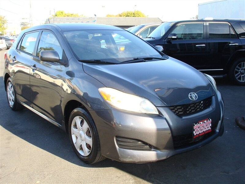 Toyota Matrix 2009 price $8,995