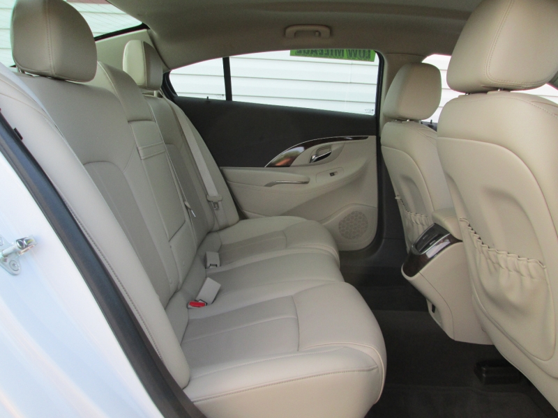 Buick LACROSSE SEDAN LEATHER EDITION 2015 price $17,995