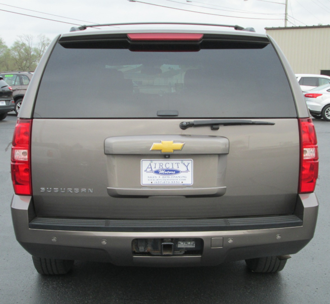 Chevrolet SUBURBAN LT 4X4 2013 price $15,995