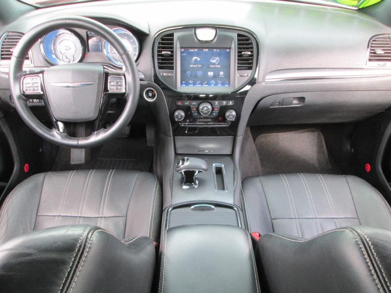 Chrysler 300S 4DR SEDAN AWD 2014 price $13,695