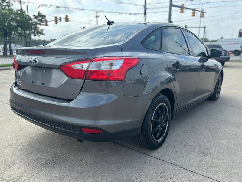 Ford FOCUS 2012 price $1,700 Down