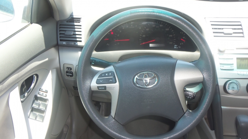 Toyota Camry 2009 price $8,900