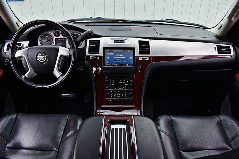 Cadillac Escalade 2012 price $24,850