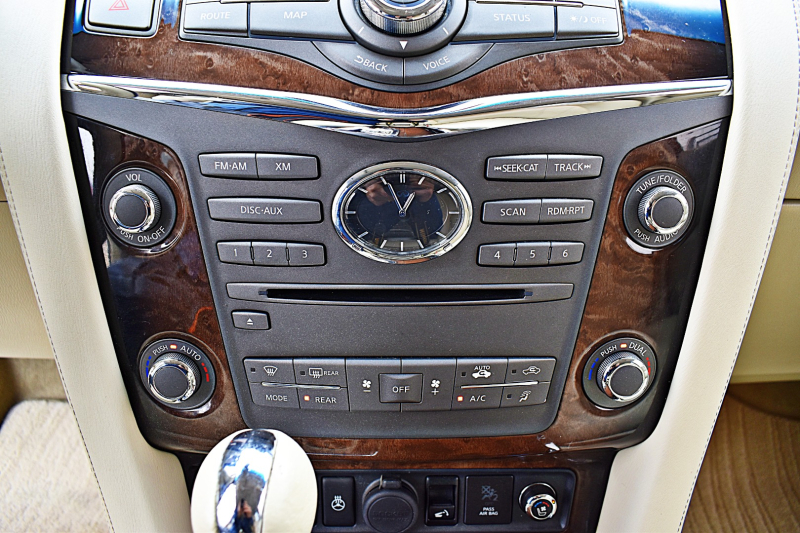 Infiniti QX56 Touring 5.6L V8 2013 price $11,900