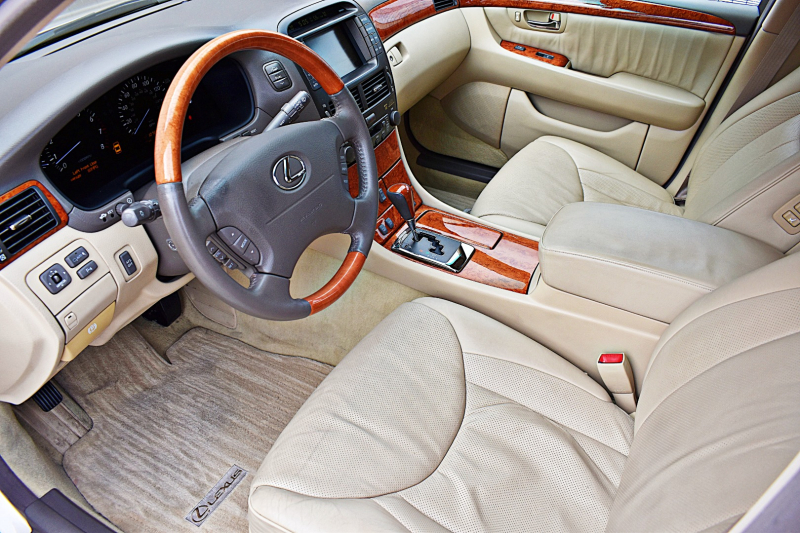 Lexus LS 430 2006 price $13,900