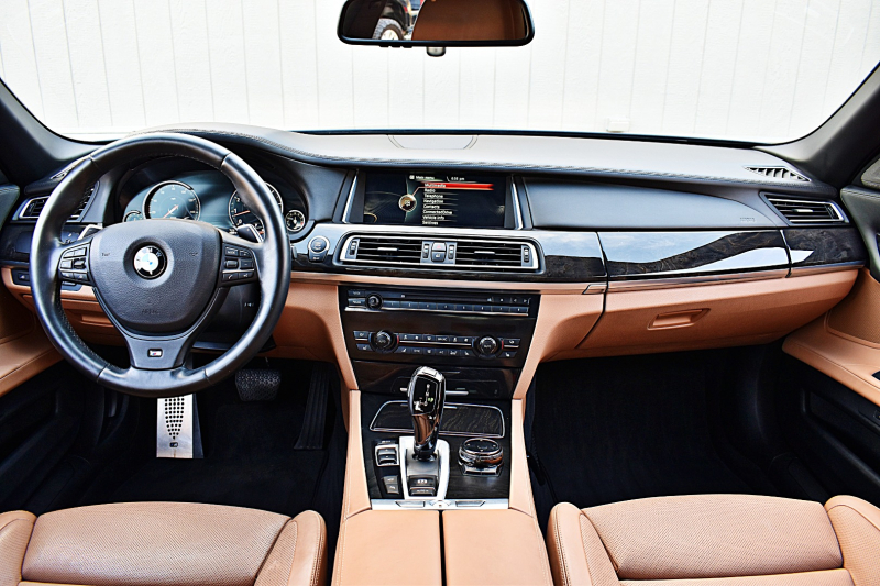 BMW 7-Series 2015 price $25,850
