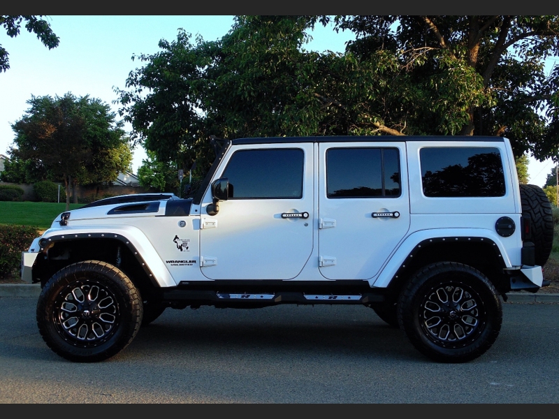 Jeep Wrangler Unlimited 4WD 4dr 2013 price $49,985