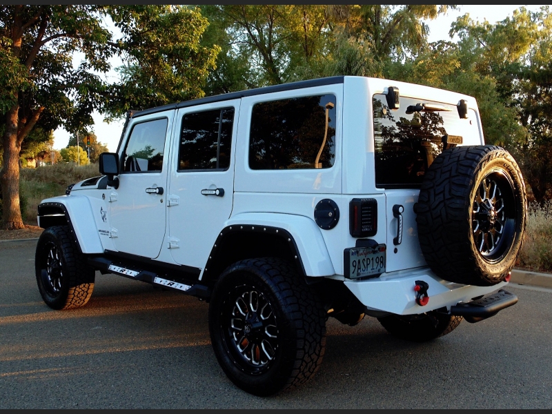 Jeep Wrangler Unlimited 4WD 4dr 2013 price $49,985