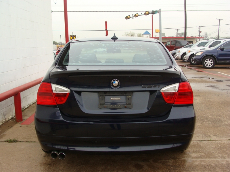 BMW 3-Series 2006 price $2,999