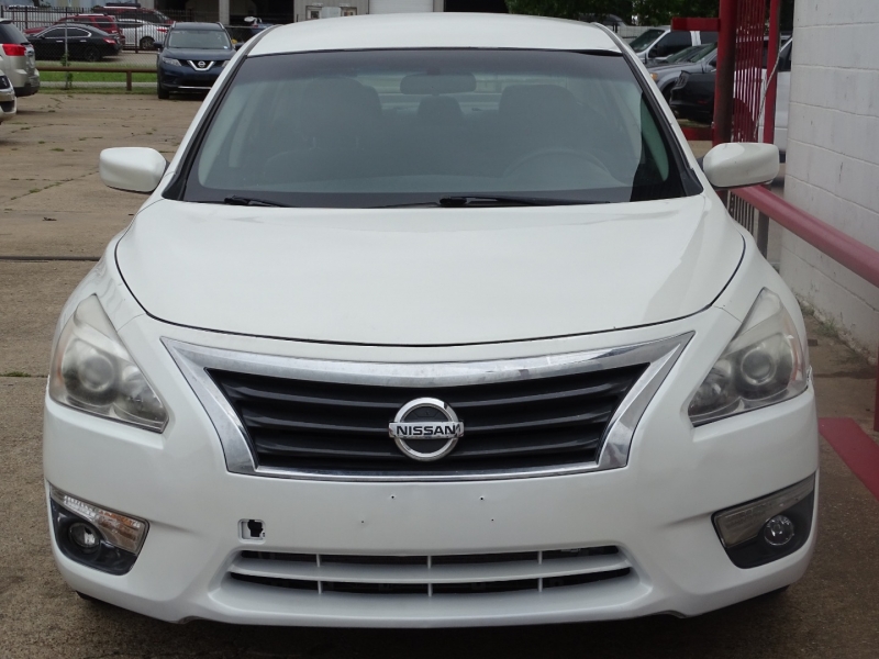 Nissan Altima 2015 price $999 Down