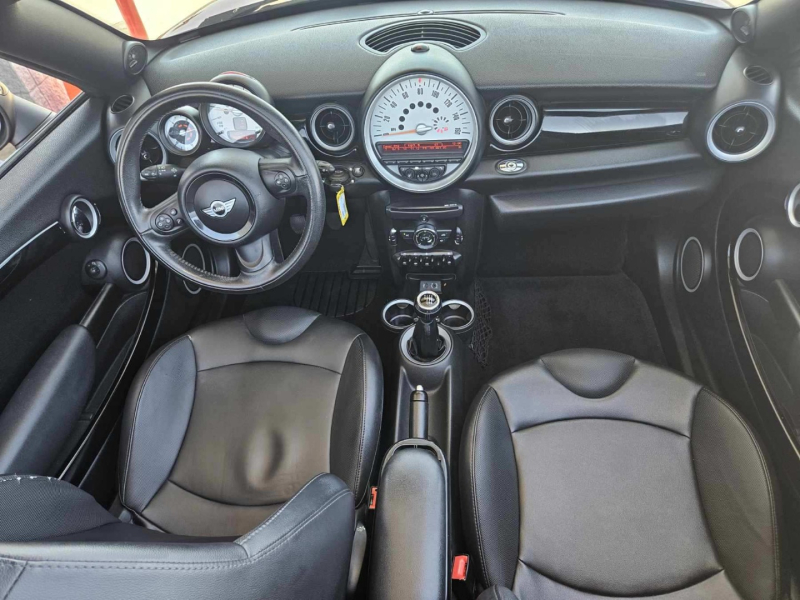 Mini Cooper Roadster 2013 price $7,950