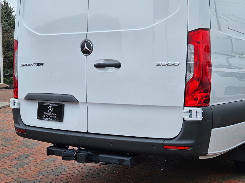 Mercedes-Benz Sprinter Cargo Van 2024 price $69,194