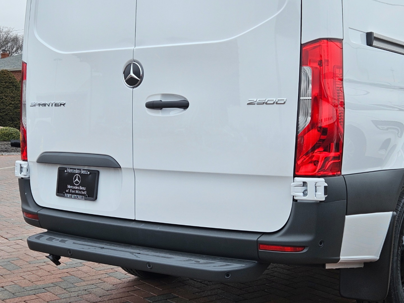 Mercedes-Benz Sprinter Cargo Van 2024 price $57,377