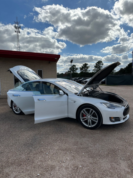 Tesla Model S 2015 price $24,999