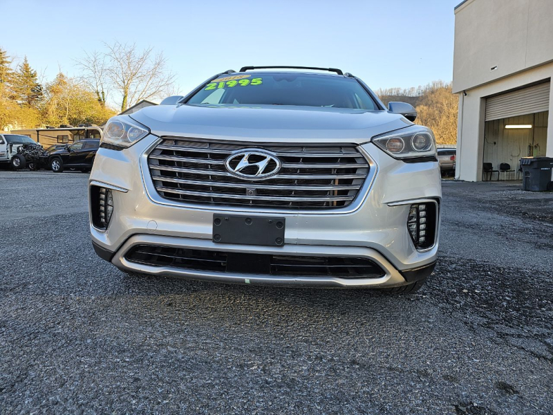 Hyundai Santa Fe 2018 price $18,995
