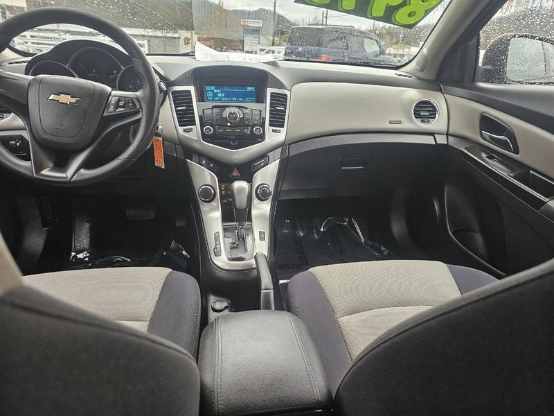 Chevrolet Cruze 2014 price $8,995