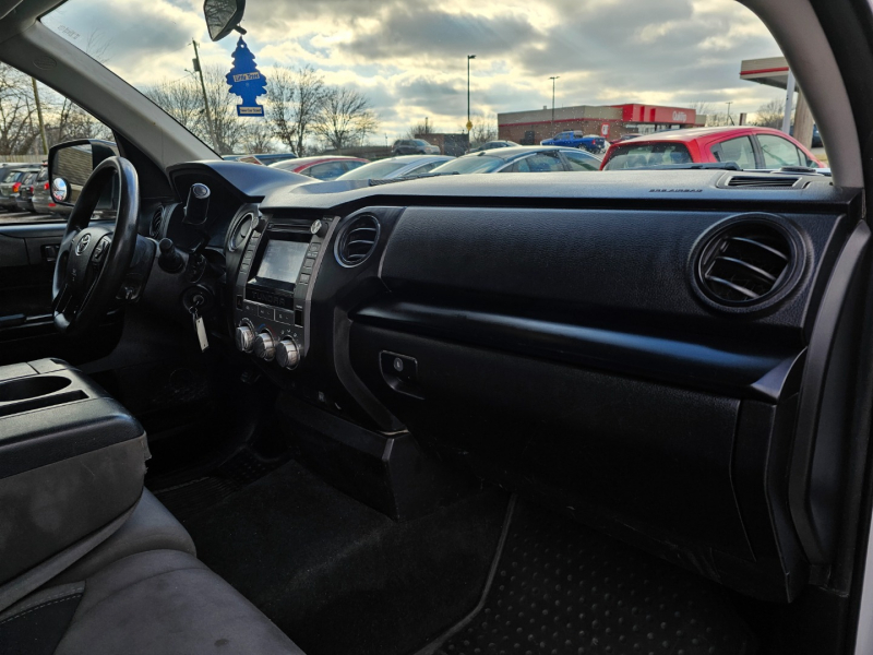 Toyota Tundra 2014 price $8,000